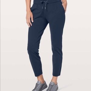 Lululemon On The Fly Pant True Navy Size 4